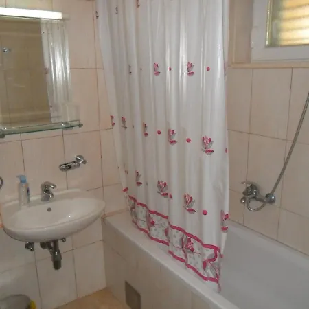 Robbie Near Lapad * Dubrovnik