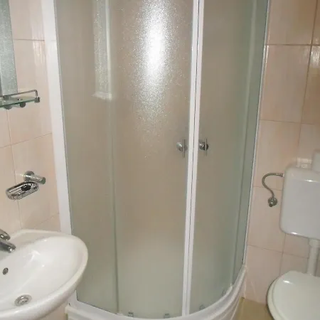 Robbie Near Lapad 公寓 杜布罗夫尼克