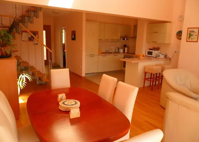 Robbie Near Lapad * Dubrovnik